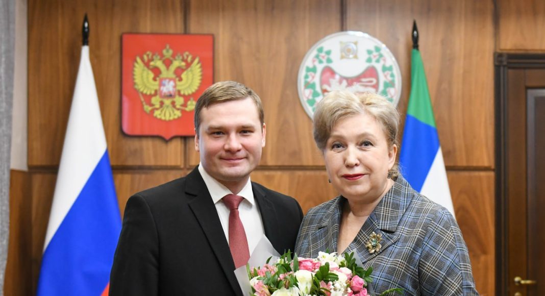 Валентин Коновалов и Татьяна Краснова. Фото из телеграм-канала главы РХ