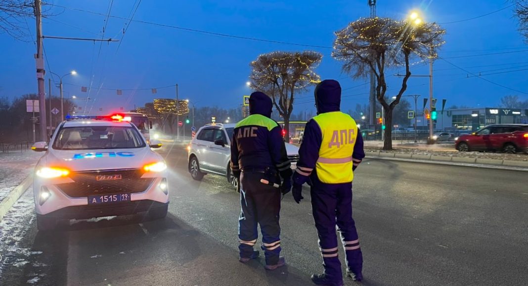 Инспекторы ДПС. Фото МВД