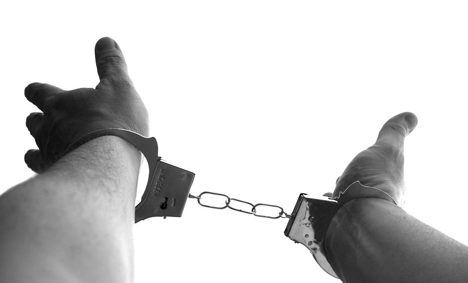 Наручники, преступление, арест