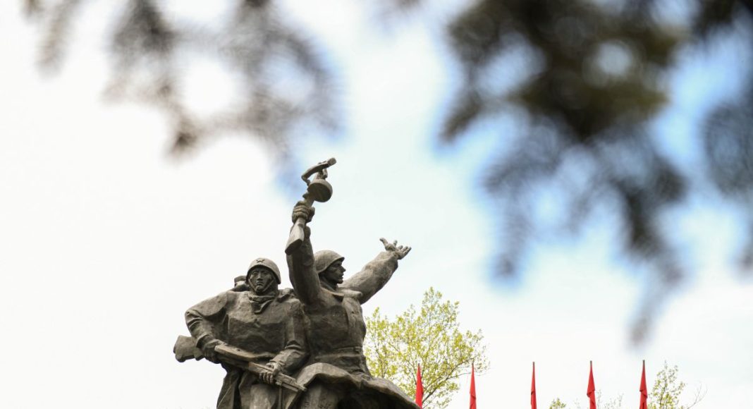 Памятник воинам Великой Отечественной войны. Фото r-19.ru