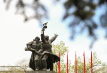 Памятник воинам Великой Отечественной войны. Фото r-19.ru