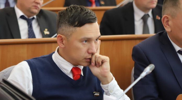 Тайир Ачитаев о выборах в Госдуму: вбрасываются противоречивые нарративы Тайир Ачитаев. Фото ВС РХ