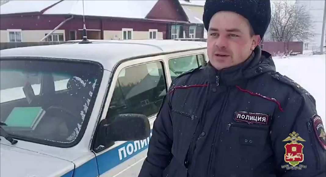 Спасение ул республики 237 2 фото Участковый в Сорске спас школьника от нападения бродячих собак - Пульс Хакасии