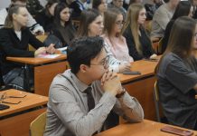 Студенты. Фото пресс-службы ХГУ