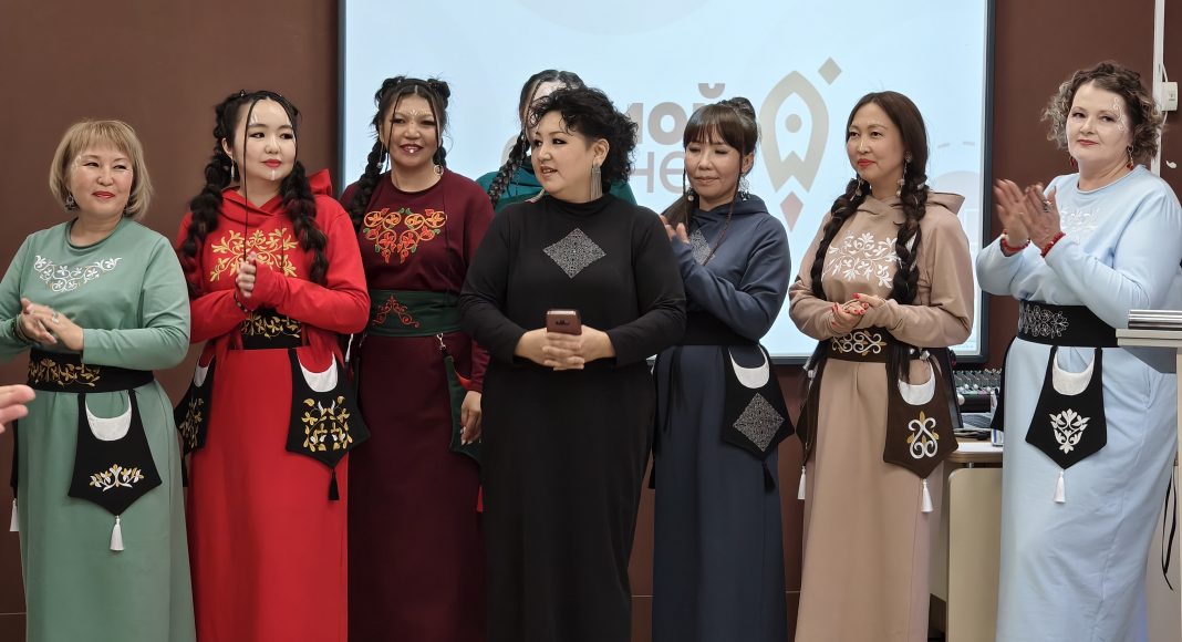 Показ одежды в Фонде развития. Фотограф Владислав Фербер