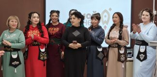 Показ одежды в Фонде развития. Фотограф Владислав Фербер