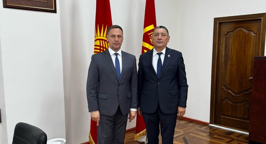 Михаил Антоневич и Догдурбек Чонтоев