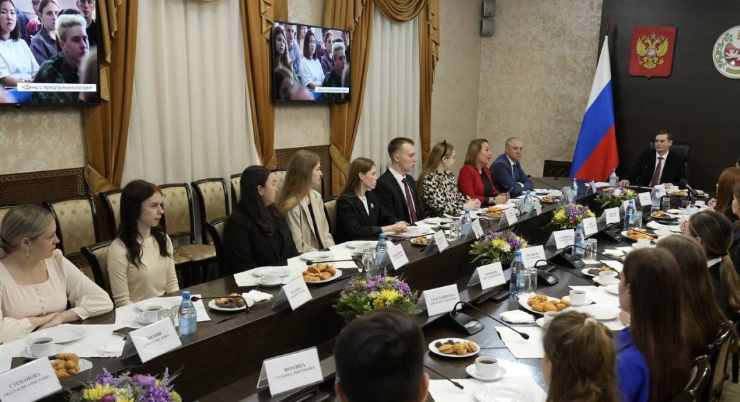 Фото пресс-службы правительства РХ