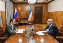 Валентин Коновалов и Олег Ананьевский. Фото: r-19.ru