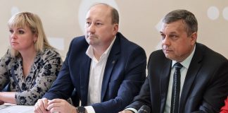 Наталья Дворяк, Денис Пауль, Александр Мяхар. Фото: Владислав Фербер