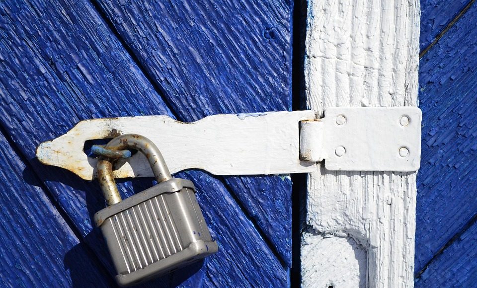 Изображение из фотобанка замок, дверь, закрыто