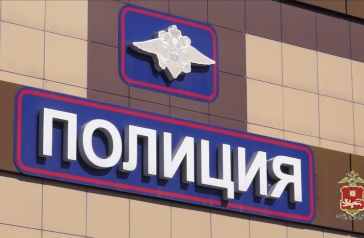 В Черногорске раскрыли угон автомобиля Полиция. Кадр съемки МВД