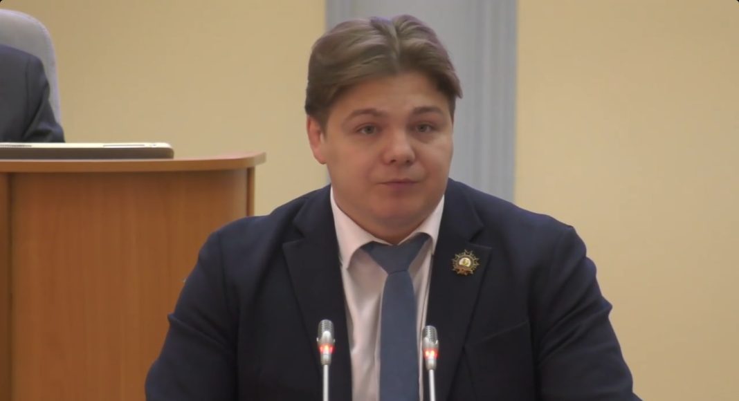 Михаил Молчанов. Кадр съемки ВС РХ