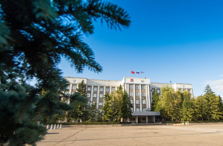 Здание правительства РХ. Фото из телеграм-канала главы РХ