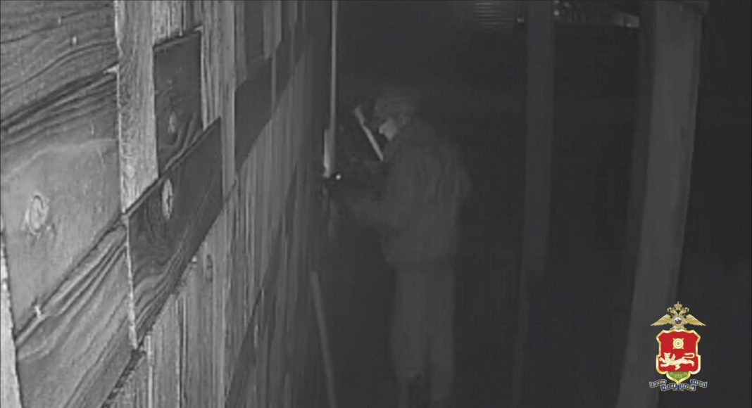 Кадр съемки видеонаблюдения