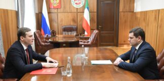 Валентин Коновалов и Владимир Лебедев. Фото из телеграм-канала главы РХ