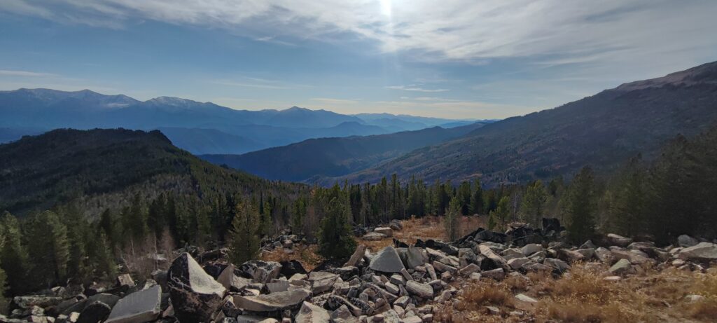 Граниты. Фото предоставлено Иваном Кукарцевым