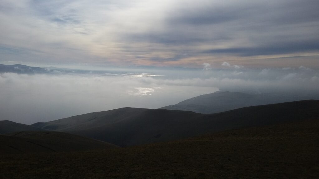 Вид с горы Кюн Таг. Фото предоставил Иван Кукарцев
