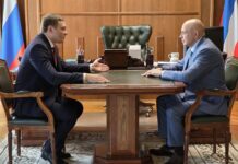 Валентин Коновалов и Сергей Сокол. Фото пресс-службы главы РХ