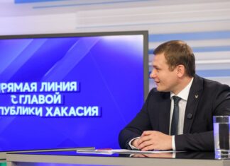 Запрос на общение с главой Хакасии у жителей республики по-прежнему сохраняется Прямая линия с главой РХ. Фото из телеграм-канала Валентина Коновалова