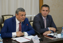 Александр Мяхар и Роман Ковтун. Фото пресс-службы главы РХ