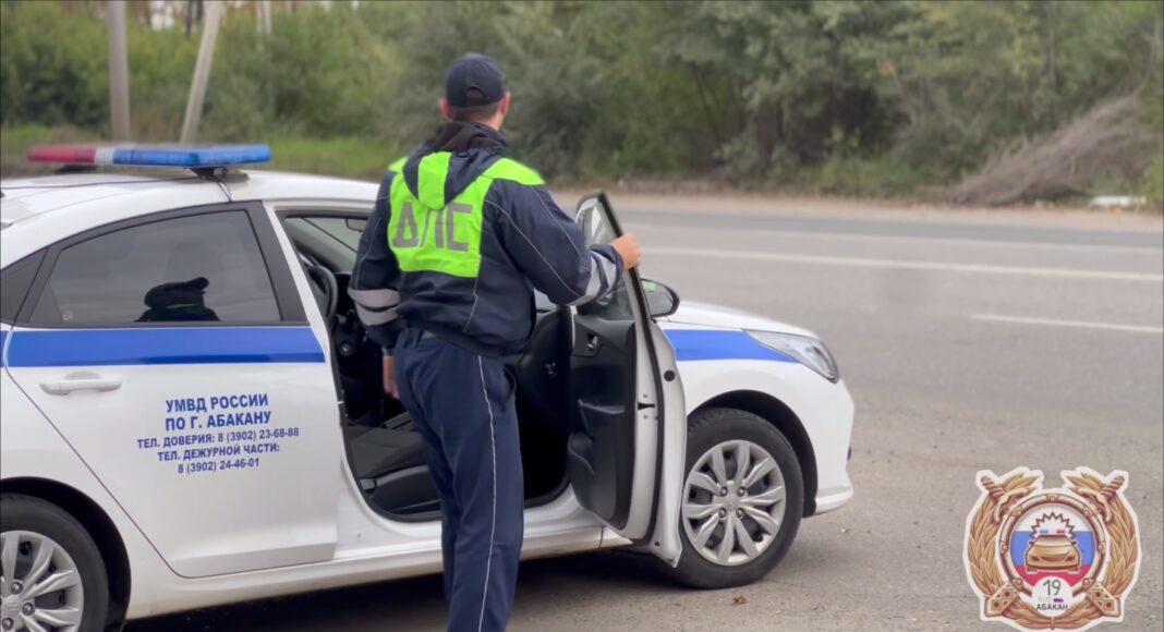 ДПС ГАИ. Кадр съемки Госавтоинспекции