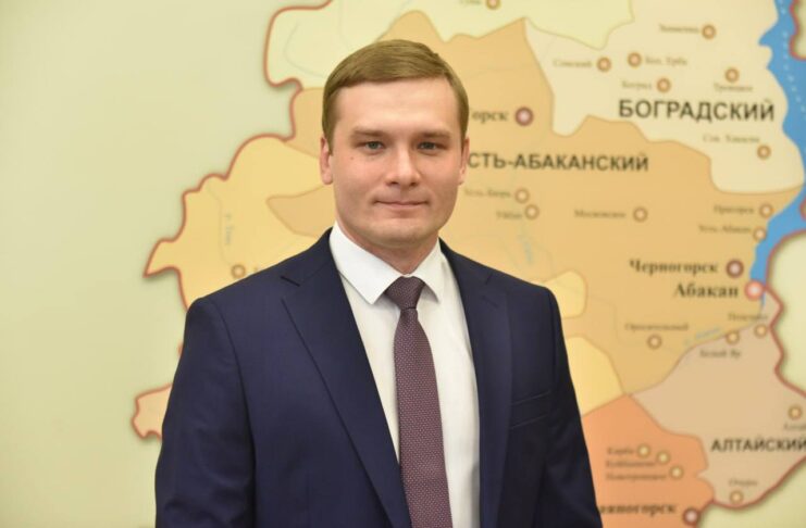 Валентин Коновалов. Фото из телеграм-канала правительства РХ