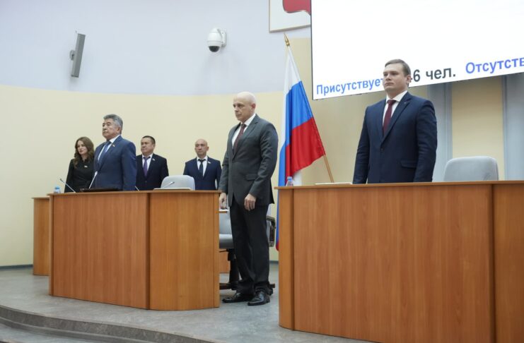 Сокол без партии, Коновалов вместо партии: уроки выборов в Хакасии Валентин Коновалов и Сергей Сокол. Фото из телеграм-канала главы РХ