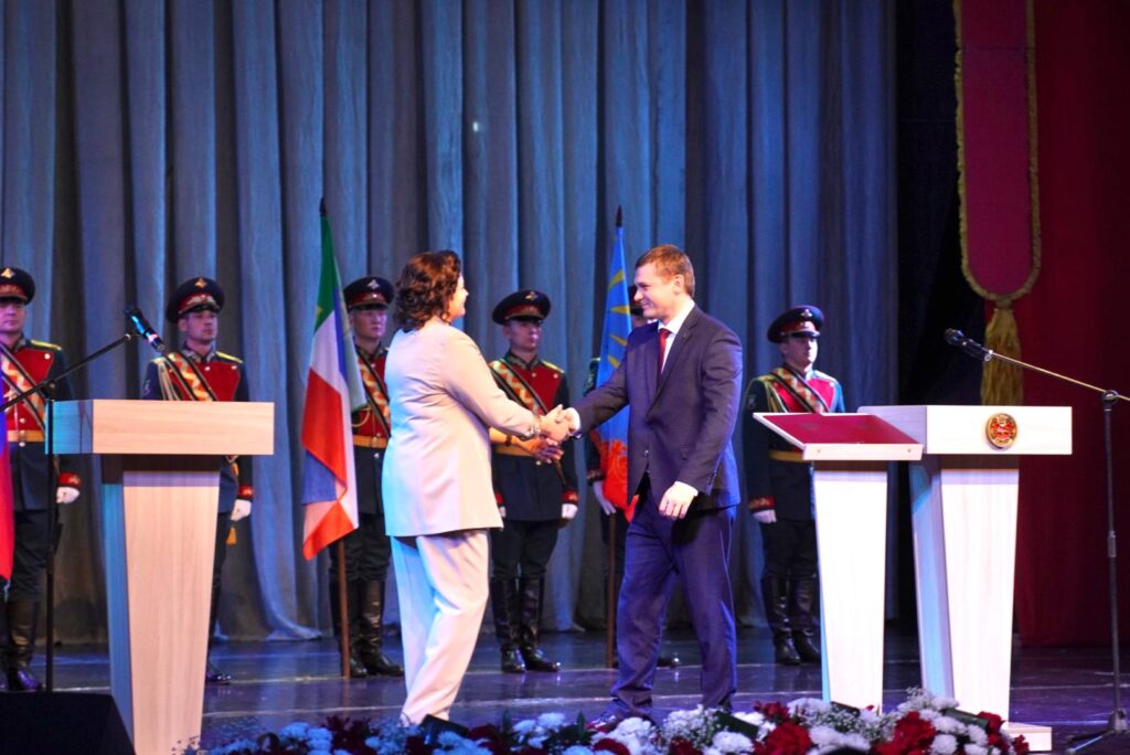 Инаугурация Елены Гопиной. Фото из телеграм-канала главы РХ