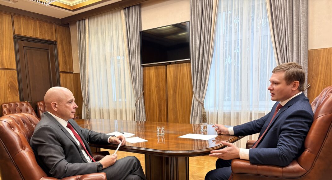 Валентин Коновалов и Сергей Сокол. Фото предоставлено пресс-службой Валентин Коновалов и Сергей Сокол. Фото предоставлено пресс-службой