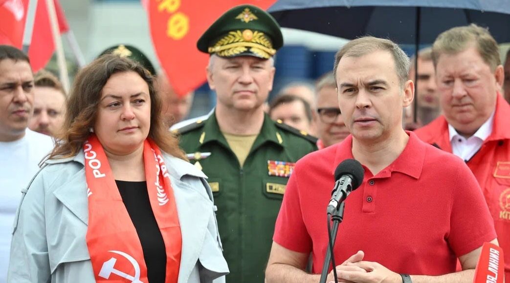 Елена Гопина и Юрий Афонин. Фото со страницы Юрия Афонина Елена Гопина и Юрий Афонин. Фото со страницы Юрия Афонина