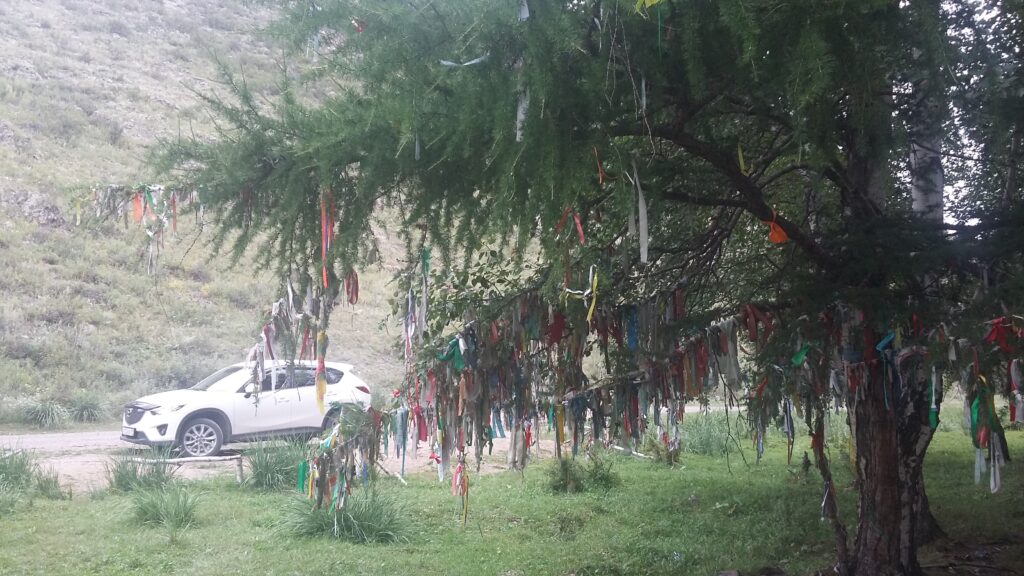 Ах-тас в долине Кюг. Фото предоставил Иван Кукарцев