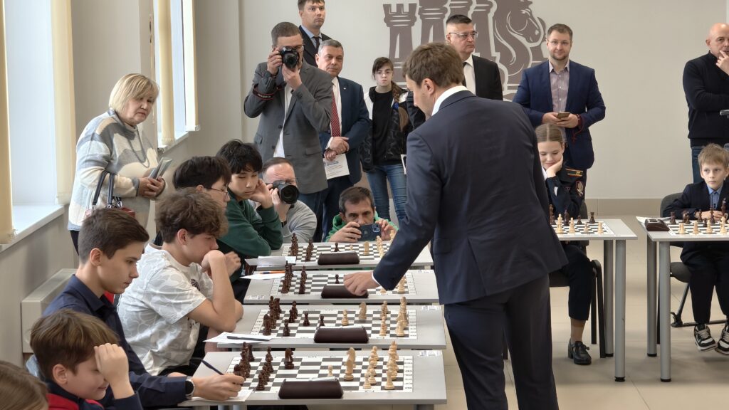 Открытие шахматного клуба Сергея Карякина. Фотограф Владислав Фербер