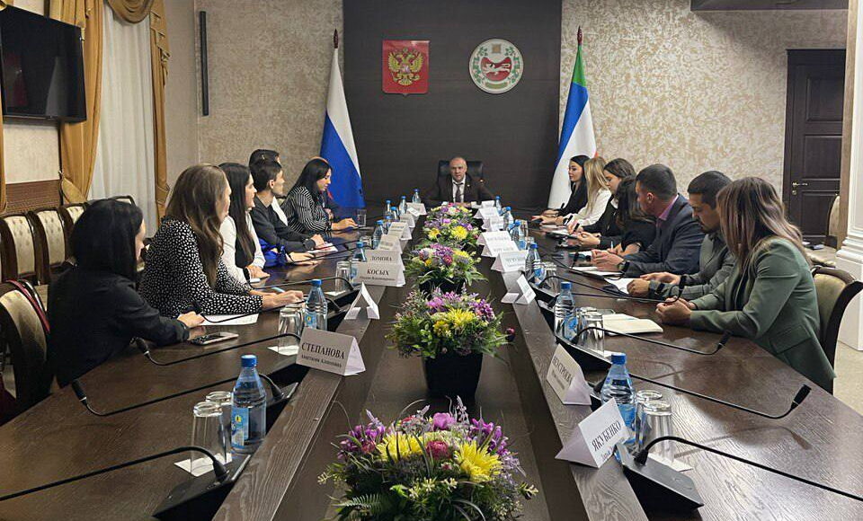 Фото из телеграм-канала Молодежного правительства РХ Фото из телеграм-канала Молодежного правительства РХ