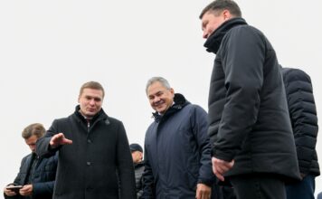 Валентин Коновалов и Сергей Шойгу. Фото со страницы главы РХ