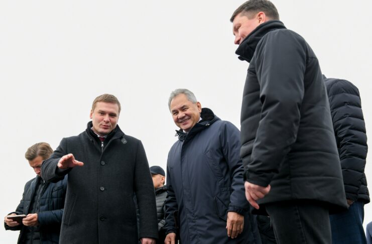 Валентин Коновалов и Сергей Шойгу. Фото со страницы главы РХ