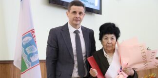 Алексей Лемин и Лариса Орешкова. Фото: Абакан.рф