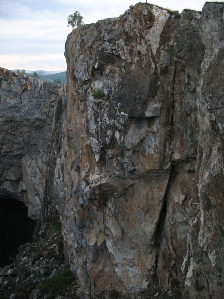 Туимский провал. Фото предоставил Иван Кукарцев