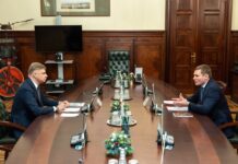 Валентин Коновалов обсудил с главой РЖД вопросы угольной отрасли Фото из телеграм-канала главы РХ