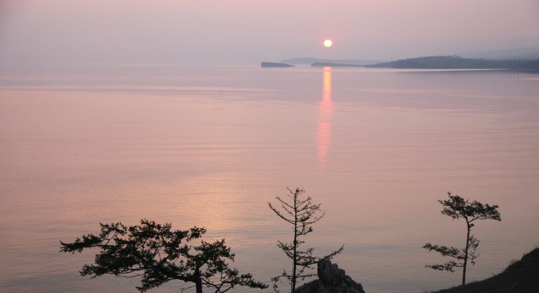 Байкал. Изображение из фотобанка Байкал. Изображение из фотобанка