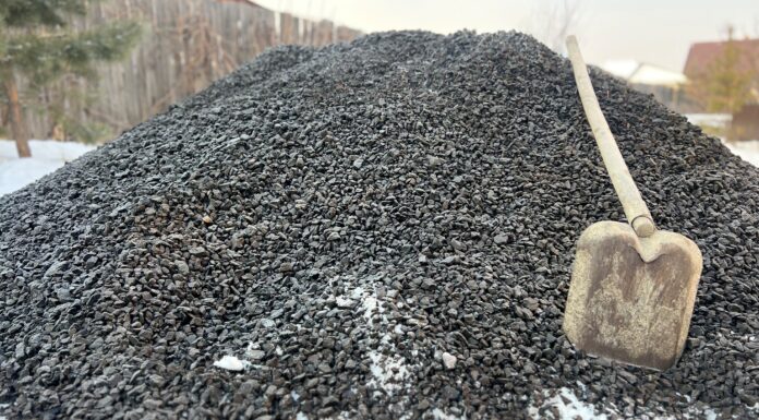 Уголь. Фото из телеграм-канала Александра Мяхара