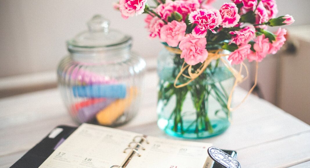 Изображение из фотобанка календарь