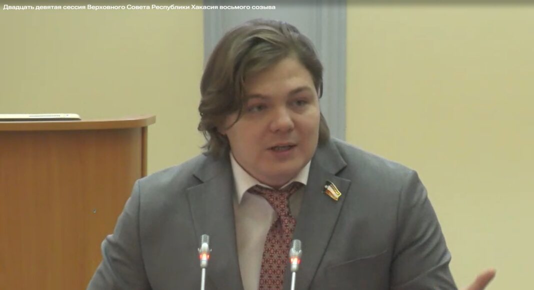 Михаил Молчанов на сессии ВС РХ Михаил Молчанов на сессии ВС РХ