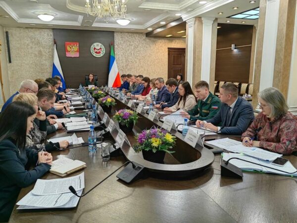 В Хакасии обсудили реализацию нацпроектов в 2026 году