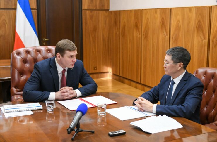 Валентин Коновалов и Лев Сафьянов. Фото из телеграм-канала главы РХ