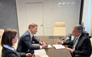 Встреча главы Хакасии с IT-сообществом дает плоды — Сбер подключается Фото из телеграм-канала Александра Мяхара