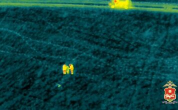 В Хакасии полиция с помощью беспилотника нашла не вернувшегося с прогулки подростка Кадр съемки МВД