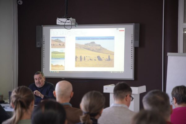 Почему знаковые для Хакасии петроглифы лучше не показывать туристам?