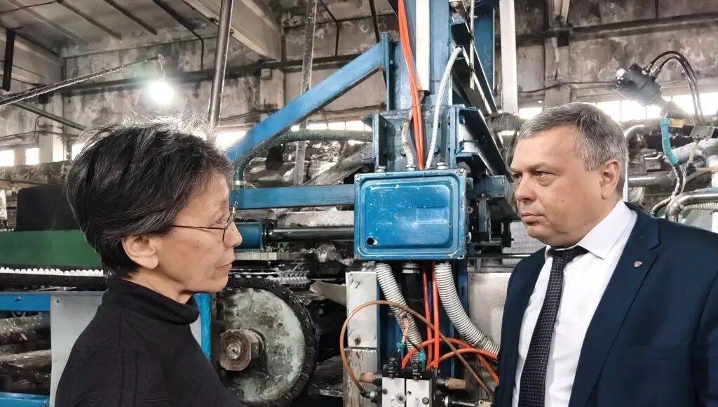 На производстве ФормУпак. Фото pulse19.ru На производстве ФормУпак. Фото pulse19.ru