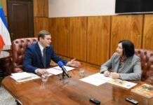 Валентин Коновалов и Светлана Окольникова. Фото из телеграм-канала главы РХ